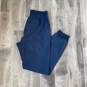 Women’s lululemon Comfortable joggers
